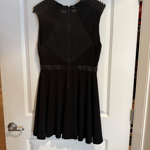 Alice and Olivia - size large - black knee length dress - Picture 2 of 6